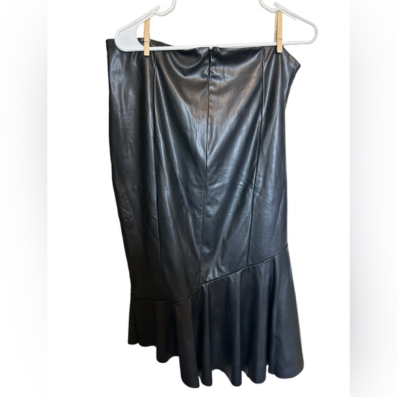 New York and company black faux leather midi skirt size 14 - Picture 2 of 7